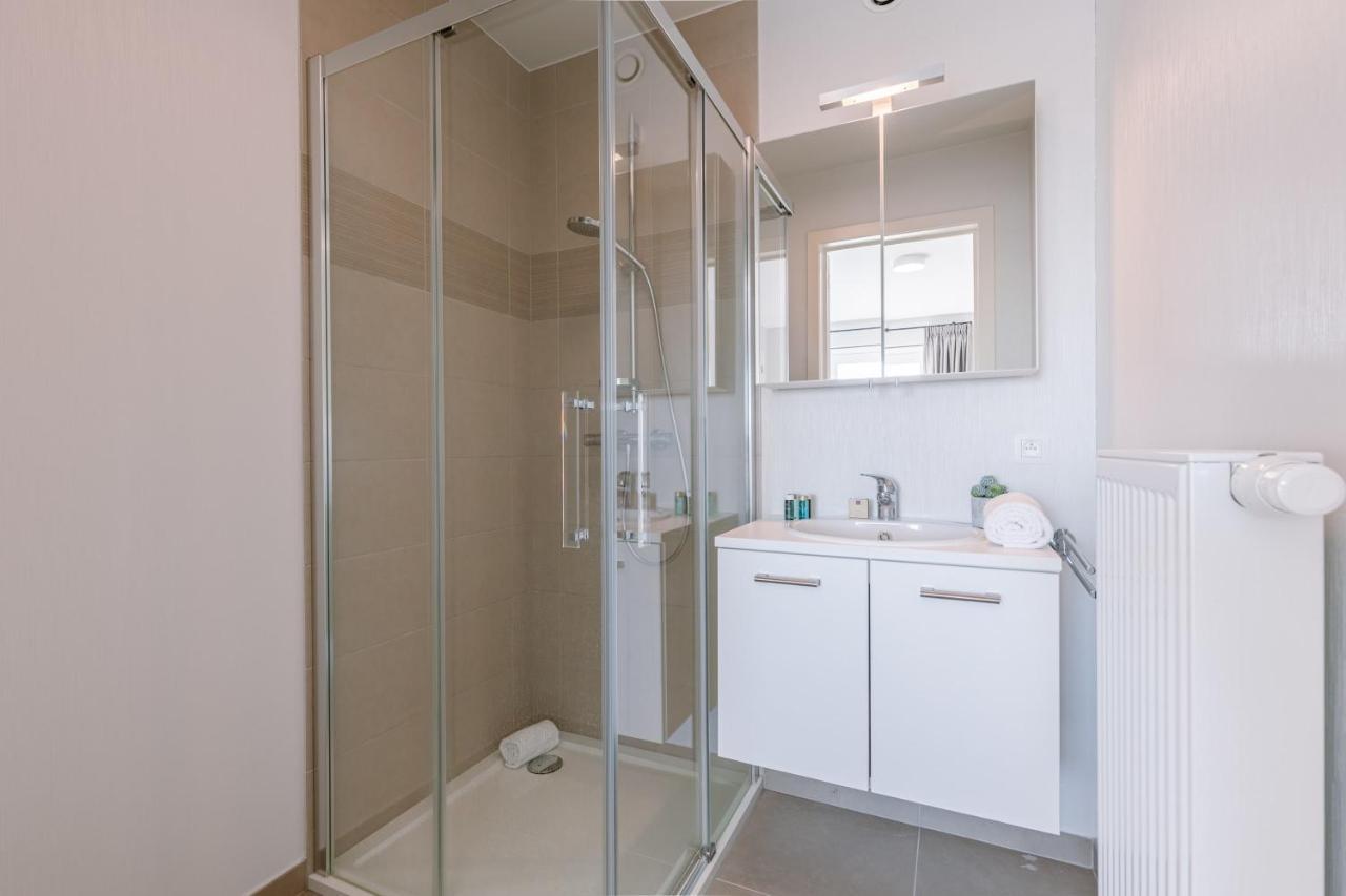 In A Unique Location With Swimming Pool Appartement